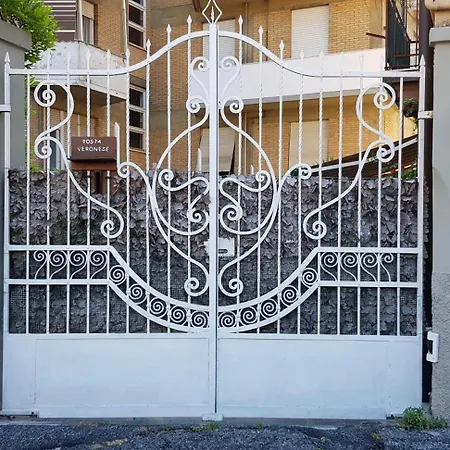 La Mini Casa Apartment La Spezia