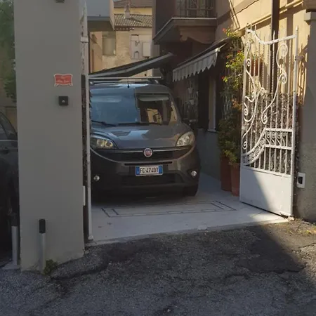 La Mini Casa *